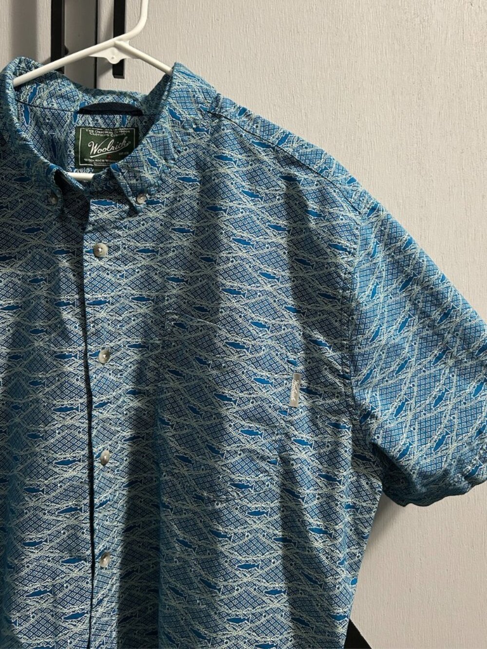 Woolrich Teal Blue/White All Over Fish/Geo Print Button Down SS Shirt Men's XXL